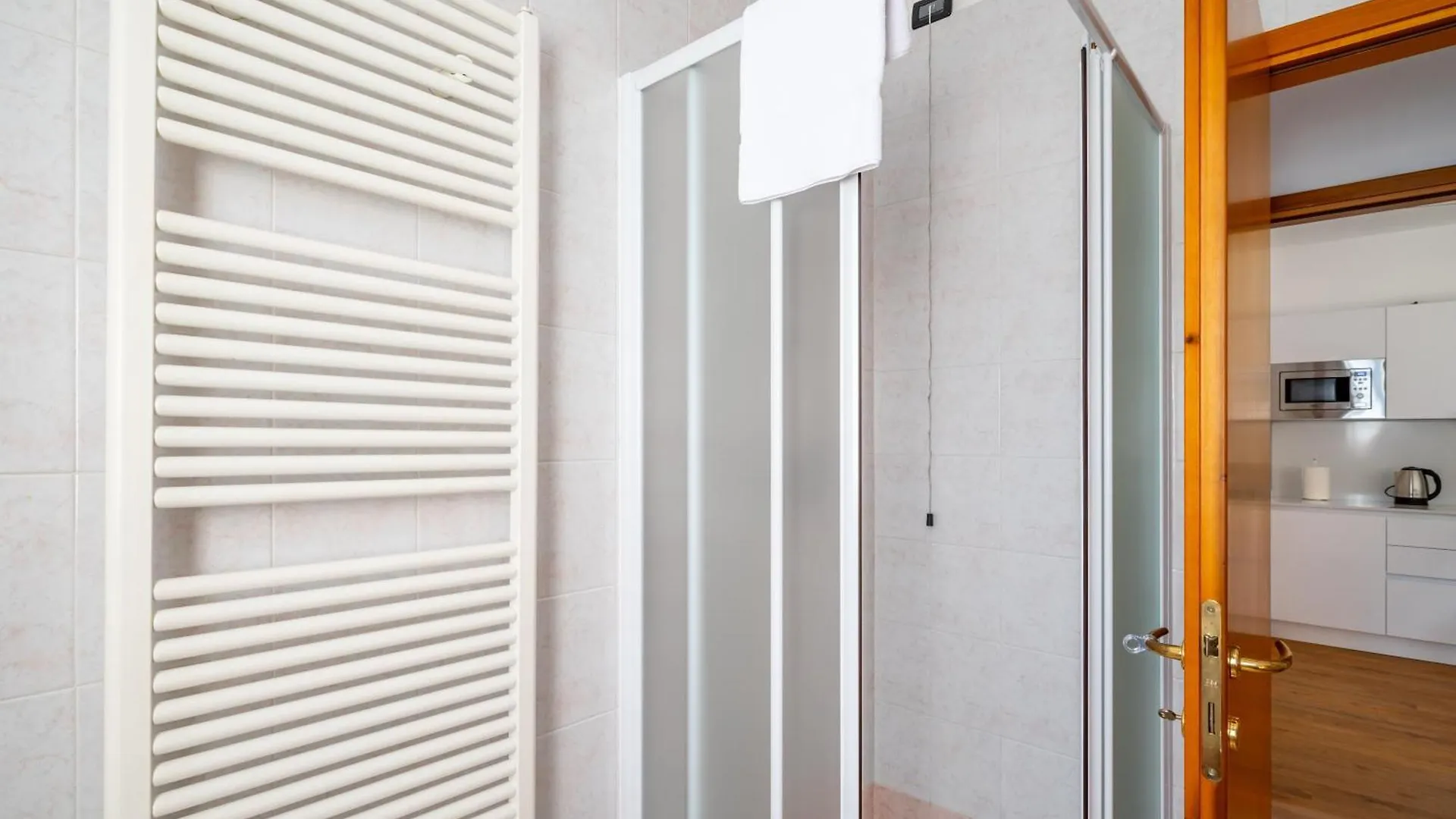 Into The Green! Arqua Petrarca Flat & Garage Italy